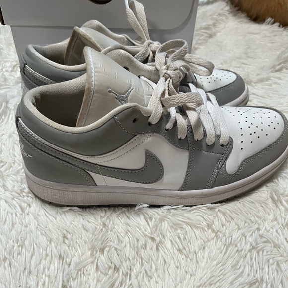 Nike Shoes - Nike air Jordan